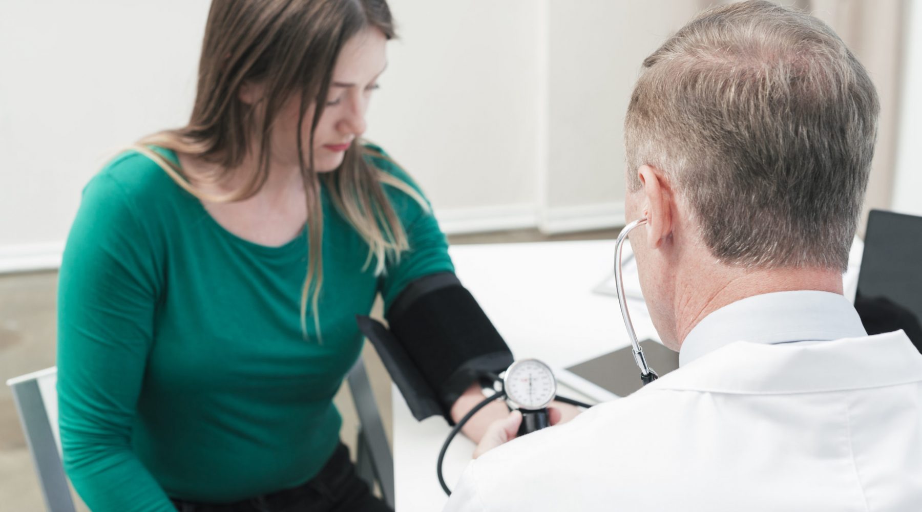 doctor-tending-to-patient